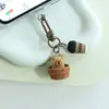 Chaveiro de Capivara Cor de Café Desenho Animado Pingente Doce Decoração de Mochila Ornamento Diário Acessório Criativo Versátil