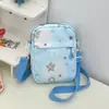 Bolso bandolera de estilo coreano, fresco y lindo, con estampado de estrellas para niñas, perfecto para salir, con un diseño elegante y atractivo, y un compartimento para teléfono de alta calidad