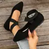 Mocassins de Camurça Tamanho Grande com Solado Plano Cruzados Nova Coleção Primavera 2025 Estilo Europeu e Americano Bico Fino Raso Sapatos Casuais Tamanho 43