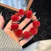 Pulsera de Agata Roja Natural con Bola de Felpa Roja, Hecha a Mano con Cuentas, Estilo de Nicho, Versátil, Delicada, Suave y con Sensación de Alta Gama