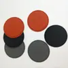 Stock de fábrica 8.5cm grano de cuero redondo antideslizante silicona posavasos Diario grueso aislamiento posavasos silicona puede ser Al por mayor