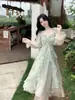 Vestido de Volantes Hombros Descubiertos Estilo Francés para Mujer, Nuevo Modelo Verano 2025, Vestido Largo de Hada Elegante de Alta Gama que Ceñe la Cintura