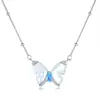 Collar de Plata de Ley S925 Mariposa para Mujer con Piedra de Cristal de Granate Natural y Colgante de Nácar, Elegante Cadena de Clavícula de Nicho