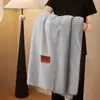 Manta de Lana de Alpaca, Manta para Siesta en la Oficina, Manta Pequeña, Chal para Aire Acondicionado del Sofá, Manta Cubierta para Uso en la Cama