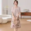 Vestido de Verão para Mãe Jovem com um Toque Estiloso, Vestido Floral de Chiffon de Comprimento Médio para Mulheres de Meia-Idade e Idosas, Adequado para Tamanhos Pequenos
