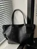 Bolsa de Grande Capacidade para Mulheres, Versátil, Estilo College, Preta, Bolsa Tote de Couro Macio, Bolsa Transversal Casual, Tendência
