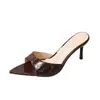 Chinelos Sexy de Salto Alto para Mulheres Plus Size, Novo Modelo 2026, Slip-Ons Bico Fino Salto Agulha, Tamanho 43, Sandálias de Cor Sólida