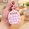 Mini Chaveiro de Batalha Jogo da Velha Puzzle Console de Jogo Eletrônico Alívio de Estresse Brinquedo Pai-Filho Casal Interativo Pequeno Pingente
