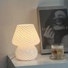 Lámpara de mesa de cristal Lámpara de noche para dormitorio Lámpara de noche para B&B Decoración simple para sala de estudio Lámpara LED Luz nocturna Moderna Minimalista