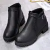 Botas de mujer estilo británico Martin, nuevos modelos de otoño e invierno, punta redonda, tacón grueso, botines de media pantorrilla, botas Chelsea negras al por mayor