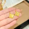Retención de Color Duradera Arena Dorada Proceso CNC Escama de Dragón Trébol de Cuatro Hojas Colgante Collar Súper Brillante Lujo Ligero Versátil Cadena para Clavícula Colgante