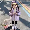 Cortavientos con Cremallera de Colores Estilo Coreano para Niñas Conjunto de Dos Piezas Engrosado con Forro Polar Otoño/Invierno 2026 Nuevo Estilo Infantil