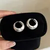 Elegante HerederaEstilo Fresco Bolso de Lunares Plateados Arete Arete Único Mujer 2026 Aretes Súper Hermosos