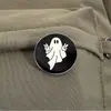 Broche de dibujos animados de fantasma blanco y negro transfronterizo, insignia de diablillo de Halloween, pin de accesorio de moda para abrigos y bolsos