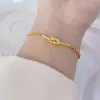 Pulsera Minimalista de Acero de Titanio Japonesa y Coreana con Diseño Único, Color Dorado de 18 Quilates de Nicho, Estilo Fresco y Versátil, Joyería de Amistad