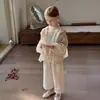 Roupas de Proteção Solar para Meninas 2026 Verão Novo Estilo Bebê Menina Renda Leve Respirável Camisa de Ar Condicionado Infantil Cardigan de Proteção Solar