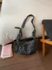 Bolsa de Bolinhas Vermelhas para Mulheres, Nova Moda Primavera 2026, Adequada para a Aula e o Trabalho, Bolsa de Ombro de Grande Capacidade, Bolsa Transversal Dumpling