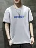 Camiseta Masculina Solta 2024 Nova de Manga Curta com Estampa de Letras Estilo Ins Tendência Camiseta de Meia Manga Verão Estilo Hong Kong