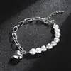 Nova Pulseira de Pérolas Artificiais Nicho Luxo Leve Sensação de Alto Padrão Pulseira de Costura Barroca Alienígena Pulseira da Moda para Namorada