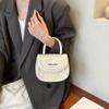 Bolsa de tecido suave simples e elegante 2024 Verão Novo Estilo Estilo Ocidental Ombro Crossbody Casual Pequeno Quadrado Bolsa