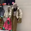 Chaqueta Corta de Plumas Estilo Coreano Precio Especial Liquidación Vendiendo a Precio de Pérdida Todos los Artículos Calidad Súper Buena Por Orden de Llegada