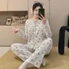 Pijama otoñal relajado para mujer, azul marino con estampado floral, cuello redondo, mangas largas, pantalones largos, conjunto simple casual para casa