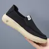 Zapatos de Tela Transpirable para Hombre 2026 Nuevo Estilo Slip-On Zapatos Perezosos Simples Ligeros Casuales Suela Suave Zapatos de Tela de Seda de Hielo para Hombre