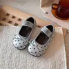 Zapatos de Cuero con Lunares y Lazo para Niñas 2026 Primavera y Otoño Nuevos Suela Suave Versátiles Planos de Princesa Bajos para Niña Pequeña