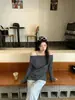 Tiro real estilo coreano simple de un hombro con rayas camiseta base otoño temprano corte ajustado para mostrar la figura versátil top camiseta mujer 17497