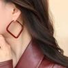 Pendientes minimalistas de estilo cuadrado rojo de Ankora, 2024. Nuevas explosiones. Pendientes de alta gama estilo retro de Hong Kong.