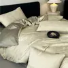 Conjunto de cama luxuoso e elegante de jacquard 100% algodão de quatro peças para o quarto principal, incluindo um lençol de puro algodão e uma capa de edredom, adequado para todas as estações