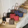 Bolsa Tote Casual Simples para o Dia a Dia de Mulheres 2025 Outono Nova Nylon Nicho Leve Tendência Bolsa de Ombro Único Axila