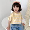 Camiseta básica de manga corta a rayas para niñas, cuello redondo, manga murciélago dividida, algodón, ropa infantil coreana, venta al por mayor