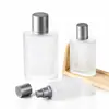 Frasco de vidro quadrado plano fosco para decantação de perfume de 30-50-100ml com tampa cinza fosca e bico spray de névoa fina, frasco vazio para viagem