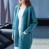 Suéter de Primavera e Outono Novo Estilo Cardigã Tricotado para Mulheres, Versátil de Manga Longa Solto Simples Peça Externa Estilo Coreano Gola V Meio-Comprimento Casaco