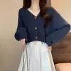 Novo Estilo de Outono Início Cardigã Curto de Tricô com Tranças Gola V Estilo Retrô Francês para Mulheres, Peça de Tricô Super Estilosa e Estilo Preguiçoso