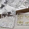 Joyería para Uñas Arte Retro Aleación Cuervo Corazón Cruz Punk Estrella Oscura Metálico Accesorios para Uñas Caja de 6 Compartimentos
