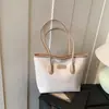 Bolsa de Mão para o Trabalho 2025 Outono Novo Ins Bolsa de Ombro Fashionable Bolsa de Braço com Recorte Estilo Coreano Bolsa Tote
