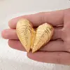 Broche de Coração com Textura Tridimensional, Concha de Metal Retrô, Venda Quente Transfronteiriça, Acessório de Terno de Design de Nicho de Luxo Leve
