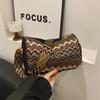 Bolso Cruzado de Moda Estilo Chino 2025 Primavera Moda Étnico Rayado para Mujer con Correa Ancha para el Hombro Bolso de un Solo Hombro