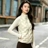 Colete de Algodão Patchwork Leve Slim Fit Outono/Inverno 2026 Feminino Plus Size Gola Alta Curto para o Trabalho Emagrecedor Sem Mangas