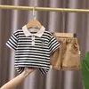 Roupa de Verão para Meninos 2024 Novo Estiloso Bebê Verão Tendência Camisa Polo Manga Curta Roupa Conjunto Cool e Bonito Infantil