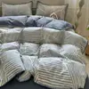 Conjunto de Roupa de Cama de Algodão Escovado de Alta Qualidade para Quarto Principal, Conjunto de Quatro Peças, Lençol e Capa de Edredom Espessos e Amigáveis à Pele para Outono e Inverno, Roupa de Cama Simples de Algodão Puro