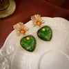 Brincos Florais Vintage Retrô com um Toque de Luxo Leve e High-End, Design de Tarraxa com Franjas, Brincos Versáteis Atacado