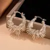 Pendientes de plata mate con bobinado de cobre S925 de plata Estilo fresco de moda simple Pendientes de espiral asimétricos Creativos y exquisitos