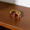 ¡Exclusivo para el Año del Caballo 2026! Anillo Abierto Totem Caballo Pequeño Chapado en Oro Color Vino Tinto con Goteo de Aceite, Anillo para Dedo Índice de Lujo Ligero con Atmósfera de Año Nuevo