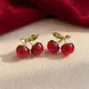 Brincos Fofos de Cereja Vermelha de Ano Novo para Mulheres, Brincos de Design de Nicho Retro de Alta Qualidade, Brincos Doces para o Ano do Seu Nascimento