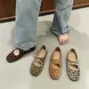 Primer Encuentro Temporada Zapatos de Mujer Altura Oculta Estilo Pequeño Aroma Boca Baja Suela Plana Zapatos Individuales Mujer 2026 Con Faldas Zapatos Mary Jane de Lunares
