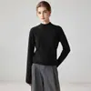 2026 Inverno Novo Suéter Curto de Tricô Macio Ajustado de Cor Pura Cashmere Gola Meia-Alta Camada Base Feminina