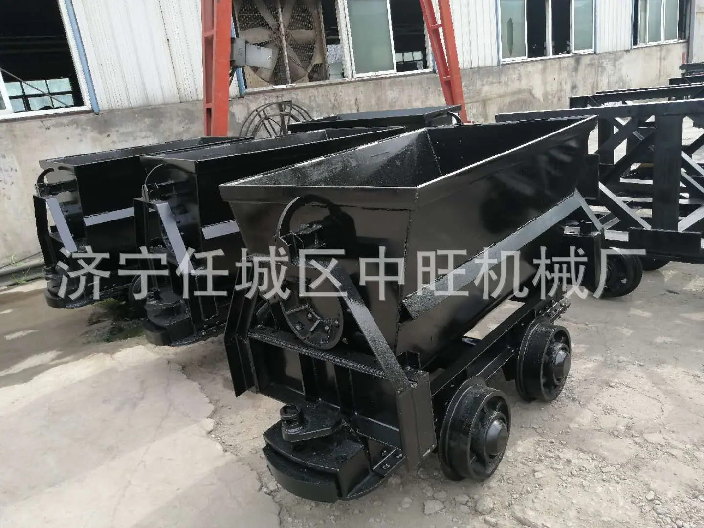 翻斗式矿车3.jpg